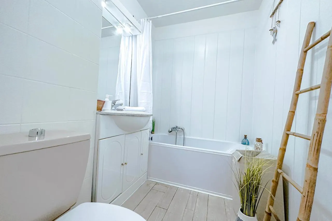 Guignon - Apart Sunny Comfort Close To The Port & Station Antibes 0*,  France